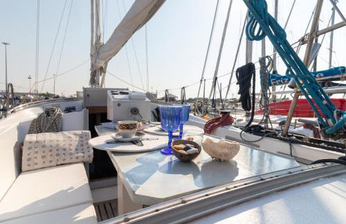 Quo Vadis Yacht in Bisceglie Harbor - Foto 2