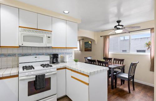 Pacific Oasis - Large Patio, Parking & Walk to Beach - Foto 7