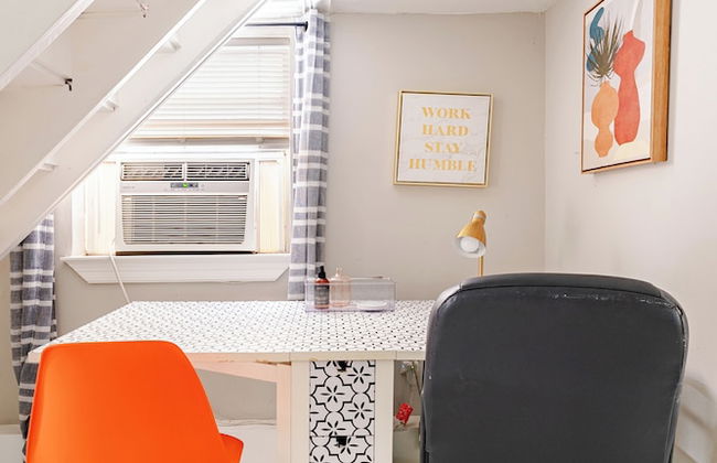 Wonderful Getaway Houston 2BR w/Balcony Views - Photo 23