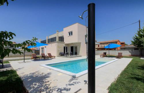 New modern villa Gogo with private pool near the beach and town of Pula by WiiBuk - Foto 57