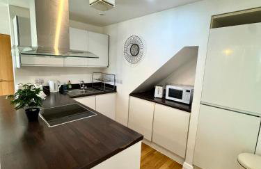Spacious & Serene 2 Bed, Sleeps 6 With Canal View And Underground Parking - Foto 6