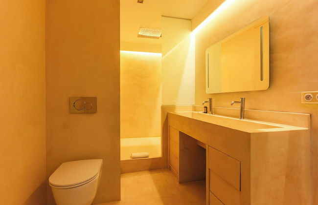 Newly Renovated Loft Bastille - Photo 15