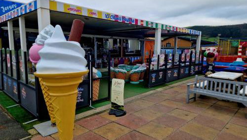 Experience Coastal Bliss in Our Modern 2019 Sea Viev 2 Bedroom static caravan at Clarach Bay Holiday Village! - Foto 2