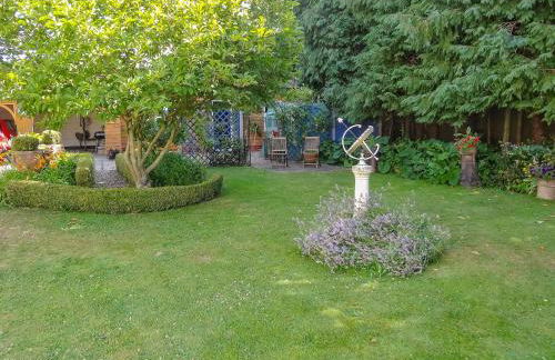 Brook Lodge Country Cottage - Photo 10