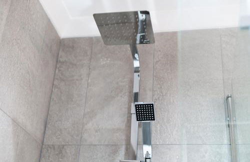 Gower Vista 3 bed in Mumbles with free parking & sea views - Foto 14