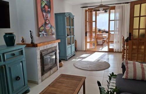 Apartamento Calablanca con amplia terraza y vistas al mar y a la montaña - Foto 2