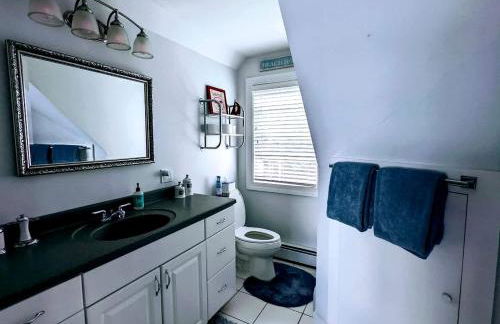 Gorgeous Beach House with Private Beach, Fire Pit & Outdoor Living Near Bar Harbor, Hancock Point Maine - Photo 23