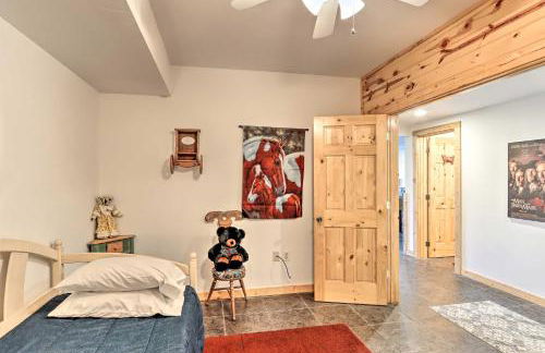 Wheelchair-Accessible Murphy Cabin with Fire Pit! - Foto 28