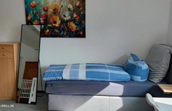 Ferienwohnung - Loft - mit 123qm bei Würzburg mit eigenen gratis Parkplatz Terasse Grill WLAN - nur Einzelbetten - Foto 10