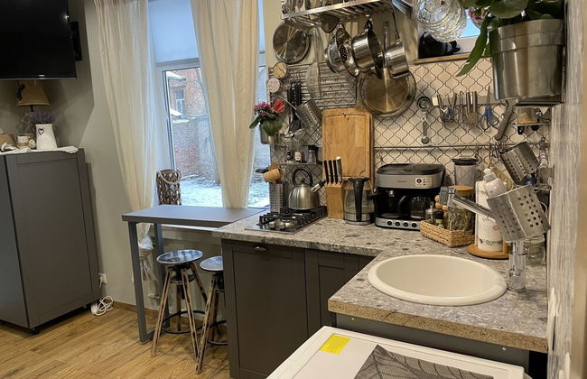 Cozy 1Br Apts with Yard and Parking - Photo 21