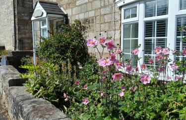 3 Bed Countryside Cottage in Harrogate with free parking and strong wifi - Photo 35