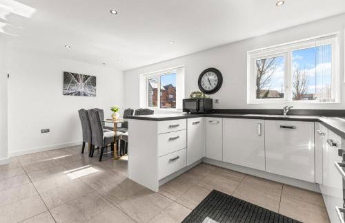 Large Family House with free parking - 3 bedrooms 6 beds - Foto 20