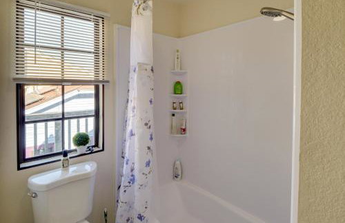 Breezy and Central Monterey Apt with Bay View! - Foto 20