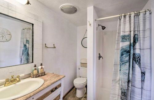 Deck and Sweeping Views Family Union Home - Foto 19