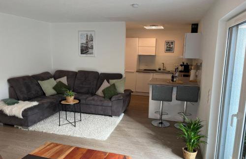 Modernes Apartment mit großer Terrasse & Parkplatz - Foto 1