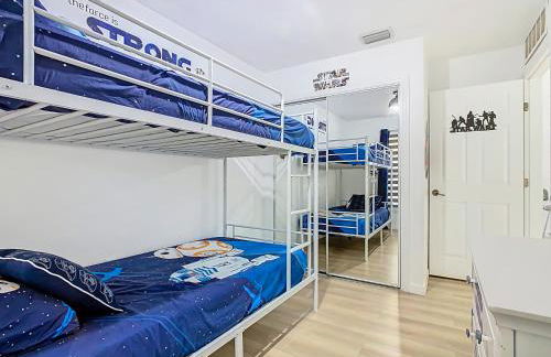 The Galactic Getaway, 3Bed, 2Bath Apartment, Free Parking, Heated Pool - Foto 54