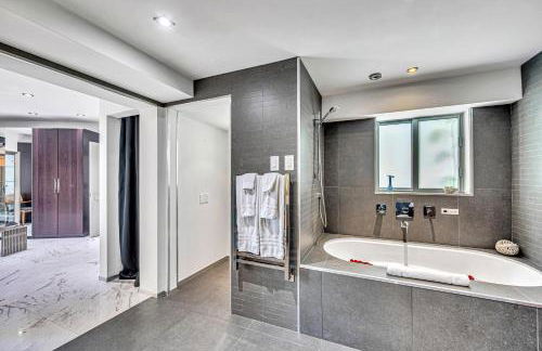 Waterfront Oasis Cascading Pool Views Centrally located Heated Pool Cascade KeyResidences - Foto 27