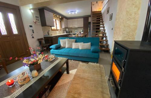 ''The Stone'' - Photo 9