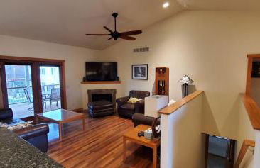 Beautiful 4+ bed 3 bath Condo 20 minutes to Madison - Foto 18