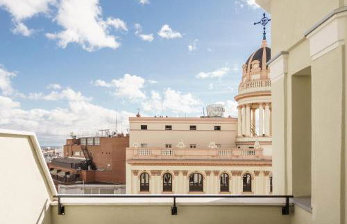 SmartRental Collection Gran Via Centric - Photo 44