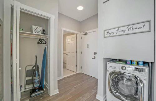 Stylish 1br Unit. Parking. Easy Ride to NYC - Photo 21