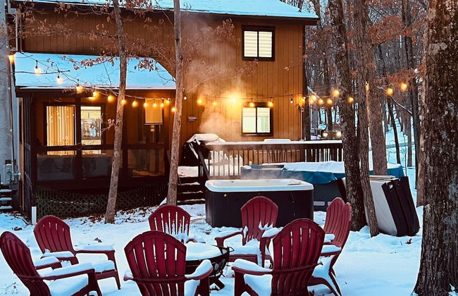 4BD Family Cottage in Pocono Forest W Private Pool & Hot-tub by RedAwning - Foto 18