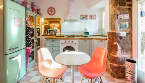 La Suite Años 50 La casa Barbie, bañera y chimenea de leña - Foto 2, stove, dishwasher, pet friendly