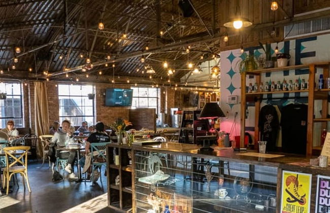 6BR Retreat Comfort Convenience Kitchen 16 - Photo 32