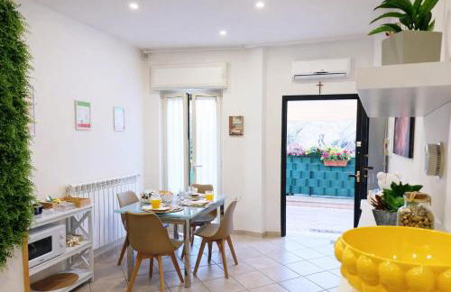 Domus REA - Appartamento moderno con check-in automatico H24 e area esterna privata - Foto 10