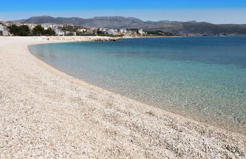 4 Bedroom Beautiful Home In Mravinci - Photo 39