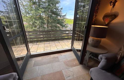 Private Spacious Villa near Winterberg and Willingen 14 Guests HUGE GARDEN Free Parking for Multiple Cars - Foto 5