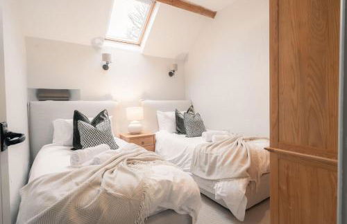 Elliott Cottage - Photo 11