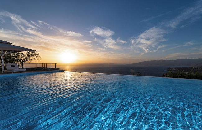 Searocks Exclusive Villas Resort - Photo 1