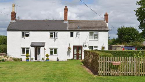 Sparrows Nest - Photo 1