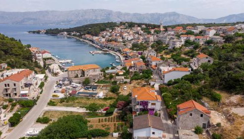 Apartments by the sea Povlja, Brac - 16792 - Foto 2