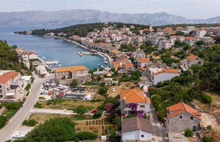 Apartments by the sea Povlja, Brac - 16792 - Foto 2