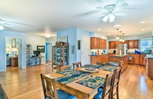 Waterfront Gladwin Home with Deck and Fire Pit! - Foto 7