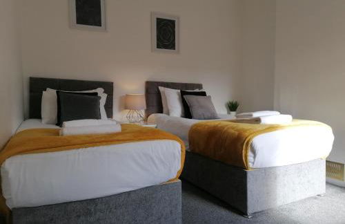 Chester 4 Bedroom House, Contractors & Leisure by Rework Accommodation - Photo 8