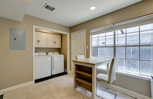 Near Airport and Interstate Houston Area Townhome - Foto 13