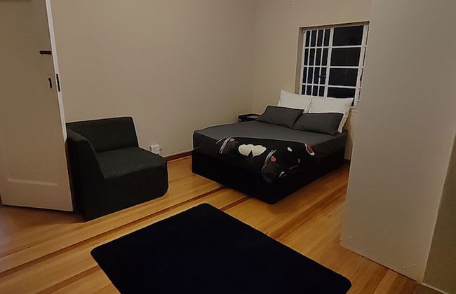 A Mother a Sons and Daughter Approach Towards Modern Living - Foto 10