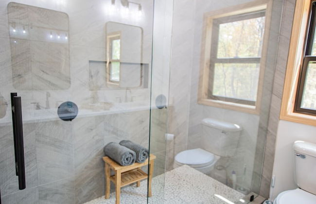 Amazing Lake House With Beach Access 4 Bedroom Home by RedAwning - Foto 25