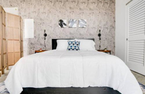 Sun-Splashed 1BR Condo unit in DWTN Miami with WFH - Foto 16