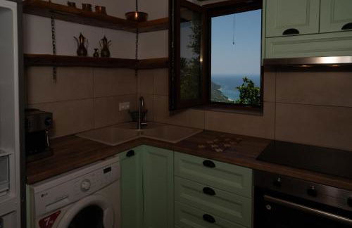 Aristoteli's Stone House - Foto 17