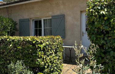 Petite maison mitoyenne, clim, rénovée, calme - Foto 3