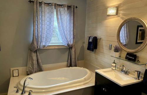 Charming Pet-Friendly Vacation Rental with a Private Pool in Hays County, Texas - Foto 12