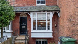 4 Bedroom Winchester Town House, central, parking - Foto 2