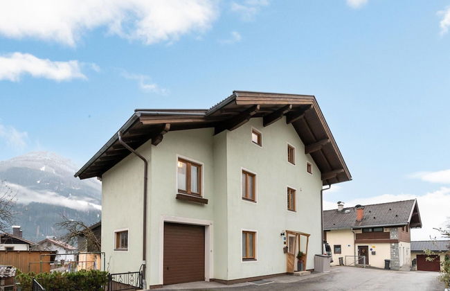 Holiday Home in Lengdorf Near Ski Slopes - Foto 1