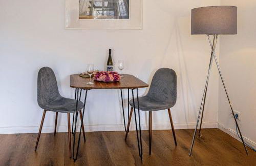 have-a-nice-Stay - nahe Bahnhof - 20 Minuten nach Hamburg - trotzdem ruhig gelegen - 6 Minuten zu Fuß ins Zentrum Ahrensburg - modern eingerichtet - Foto 21