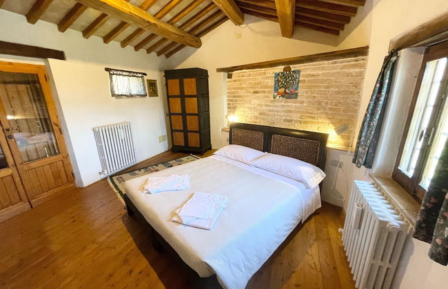 Spoleto Tranquilita Sleeps 20 With Wifi Pool Yoga Studio Gardens and Views - Photo 25