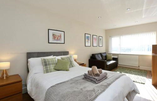 Fabulous beachfront 3 bed house with parking - Foto 19